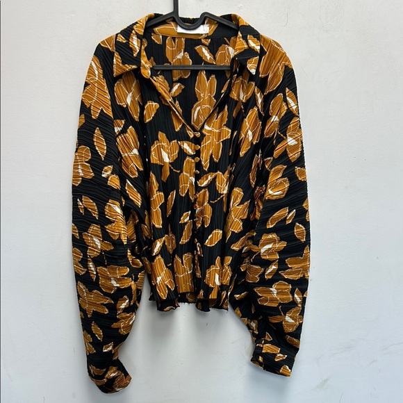 SIMKHAI Winslow Pleated Floral Blouse - Picture 2 of 7